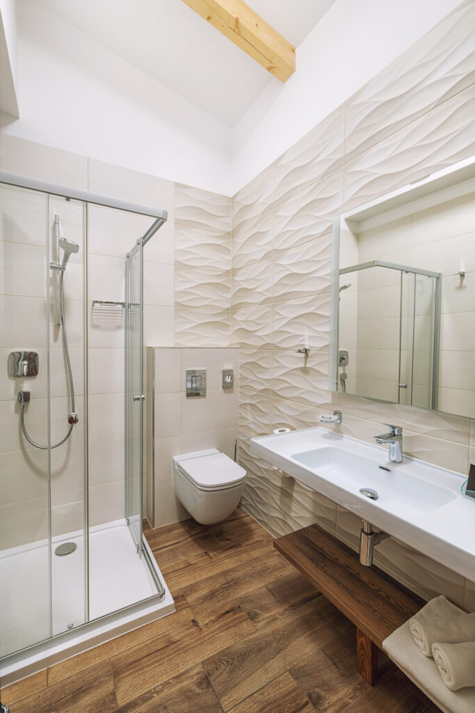 Dvojlôžková izba COMFORT s dvoma prístelkami - obrázok 6