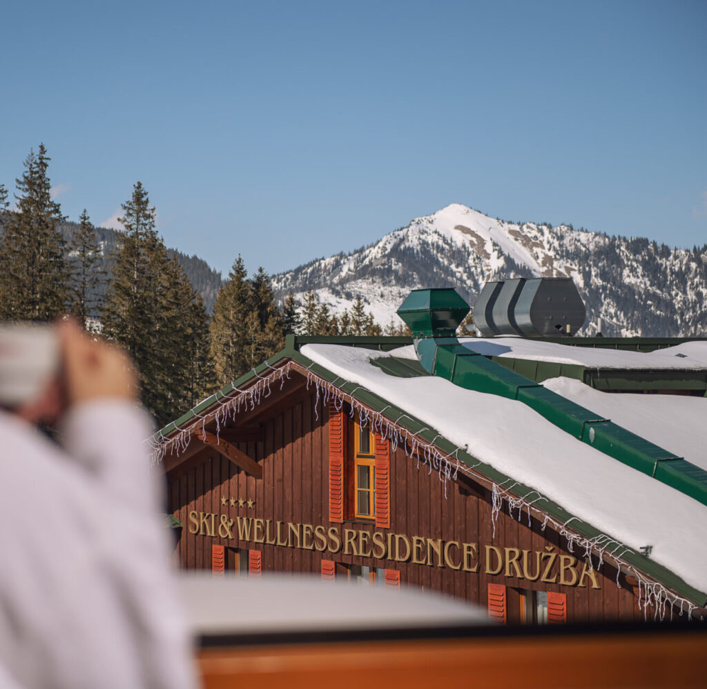 Výhľad na Hotel Družba. Demänovská dolina