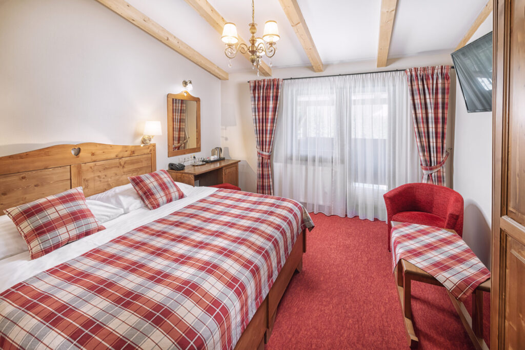 Útulné dvojlôžkové izby COMFORT s možnosťou jednej prístelky v Hoteli Družba v Demänovskej doline.