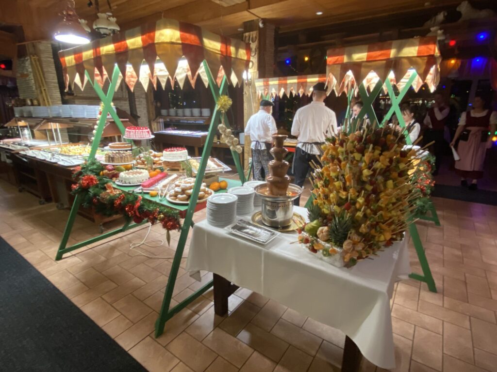 Slovenský bazár - tržnica. Gastroshow v Hoteli Družba. 