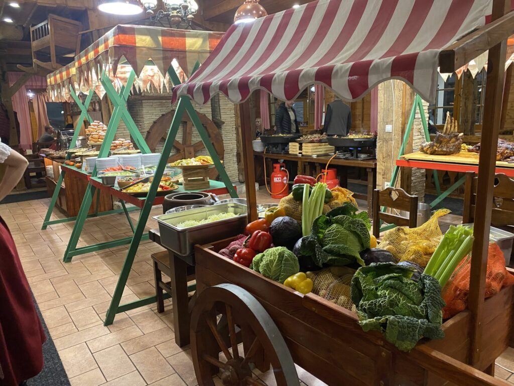 Slovenský bazár - tržnica. Gastroshow v Hoteli Družba. 