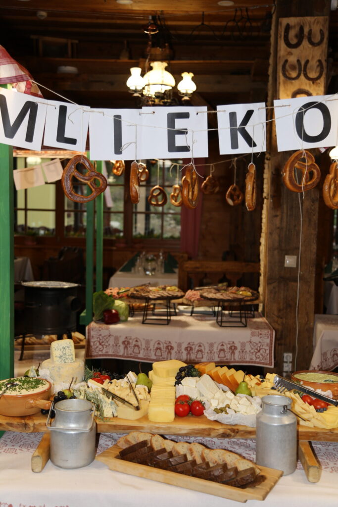 Slovenský bazár - tržnica. Gastroshow v Hoteli Družba. 