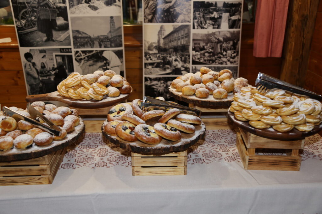 Slovenský bazár - tržnica. Gastroshow v Hoteli Družba. 