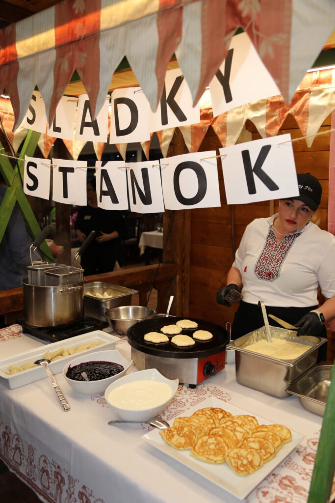 Slovenský bazár - tržnica. Gastroshow v Hoteli Družba.