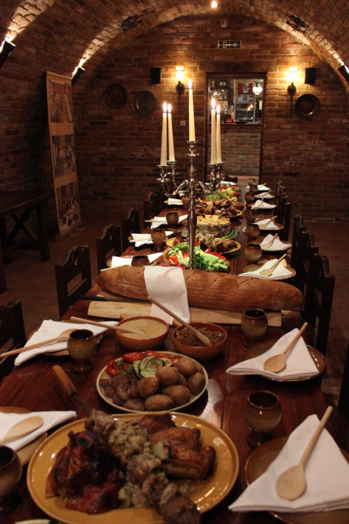 Stredoveká hostina. Gastroshow v Hoteli Družba v Jasnej. 