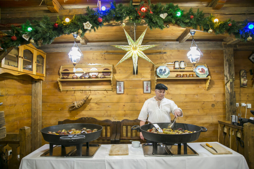 Vianočné trhy. Gastroshow v Hoteli Družba v Jasnej. 