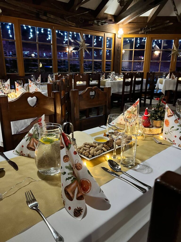 Vianočné trhy. Gastroshow v Hoteli Družba v Jasnej. 