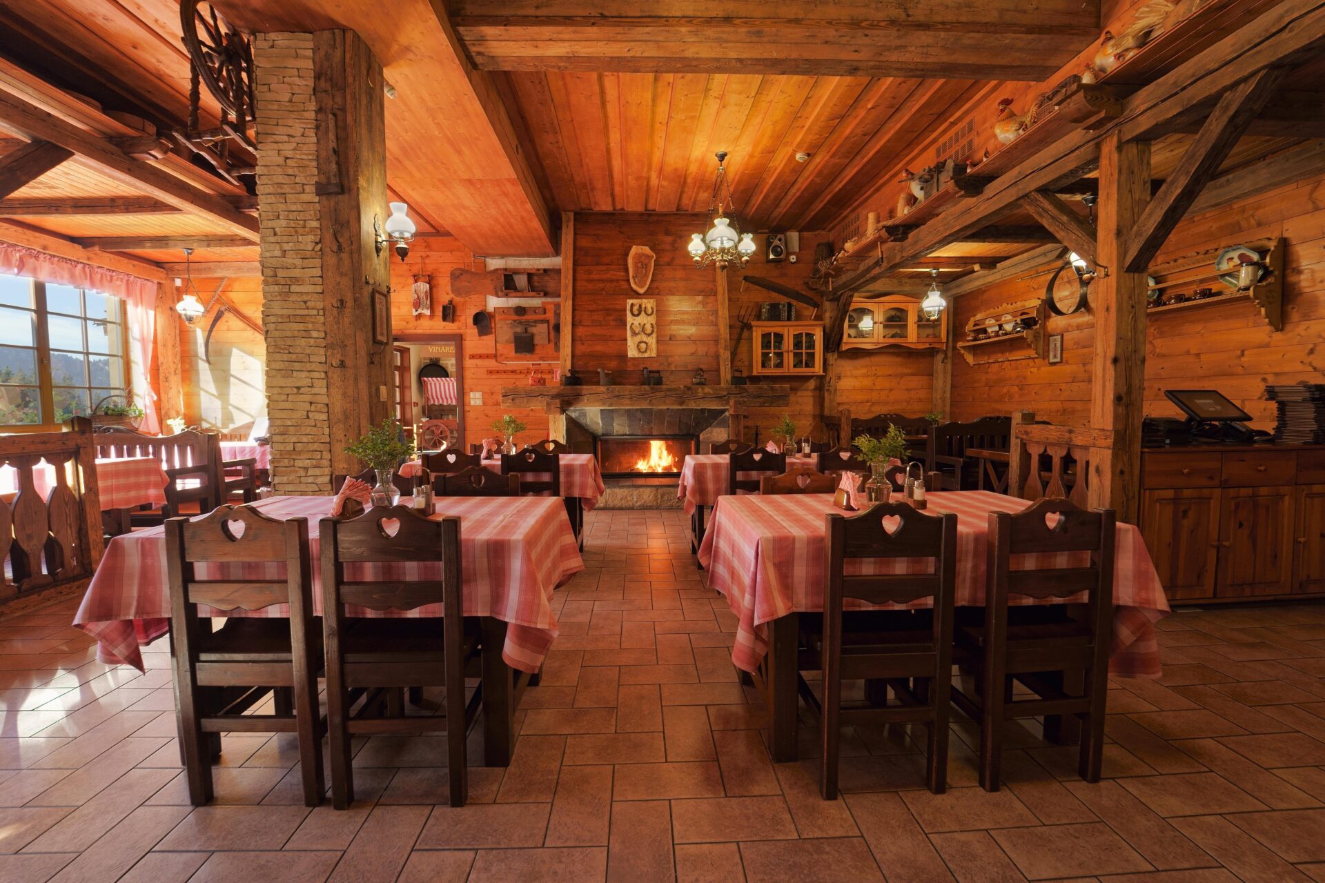 Folk Restaurant