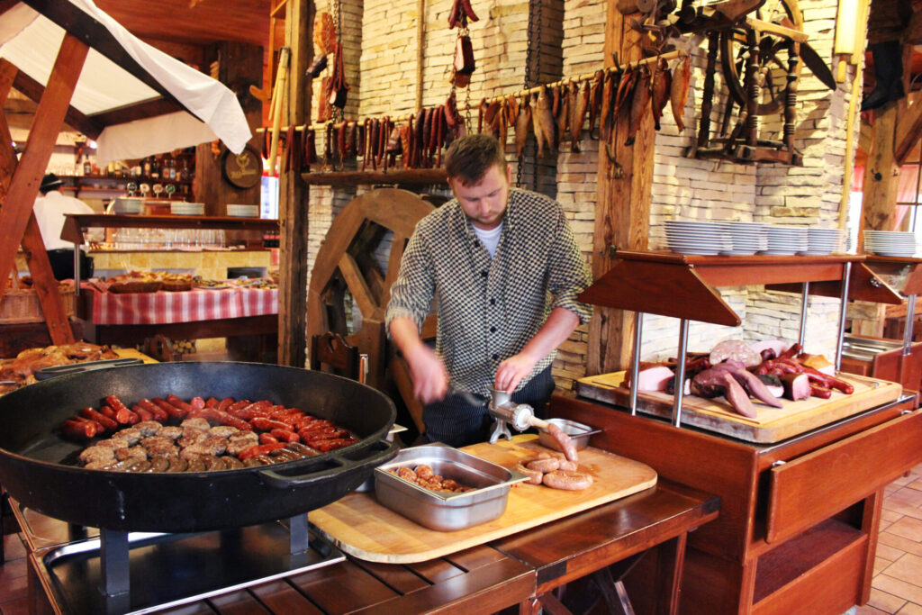 Slovenský bazár - tržnica. Gastroshow v Hoteli Družba. 